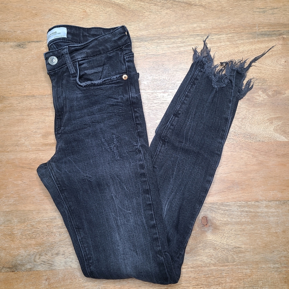 Zara Distressed Skinny Jeans Black Wash 2 / 26 Raw Hem